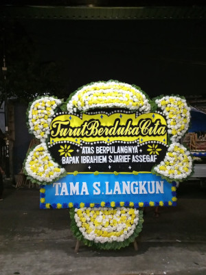 Papan Bunga Duka di Gaung